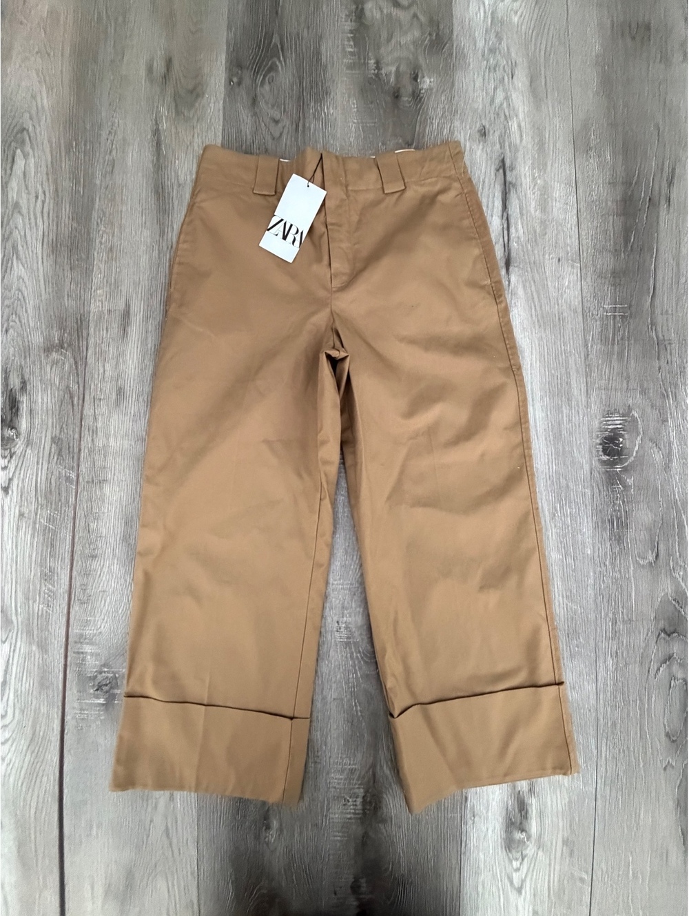 Zara new high-waisted, wide-leg cuffed 3/4 pants M
